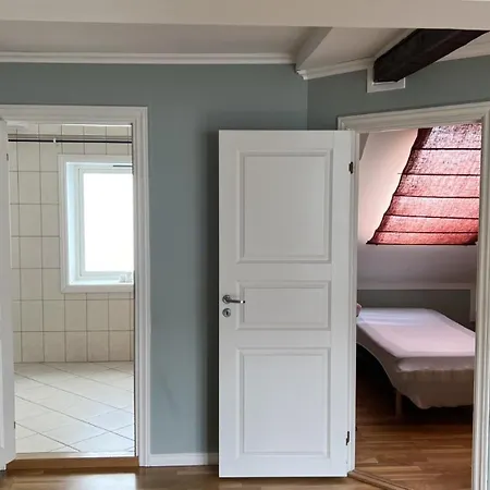 Loftsleilighet I Gagate Διαμέρισμα